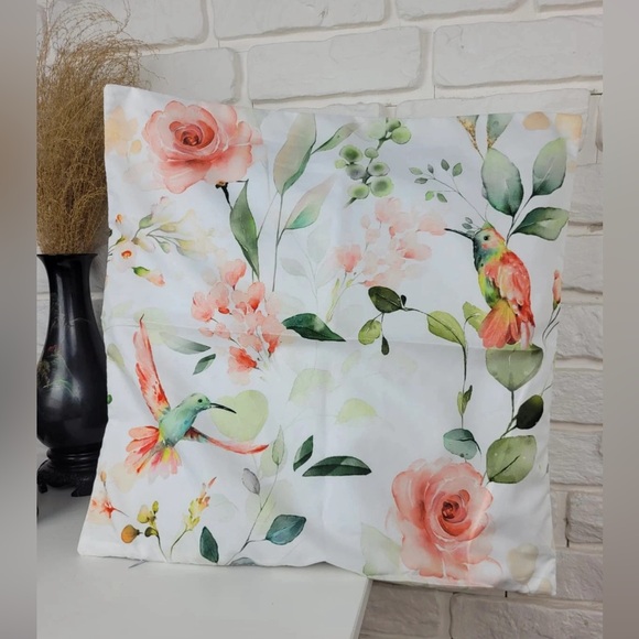2 NEW Floral Birds Pillowcases Cover Polyester Zipper Washable 17in X 17in Soft - Picture 1 of 11